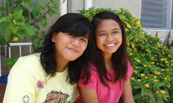 Hannah_and_Ven_Ven